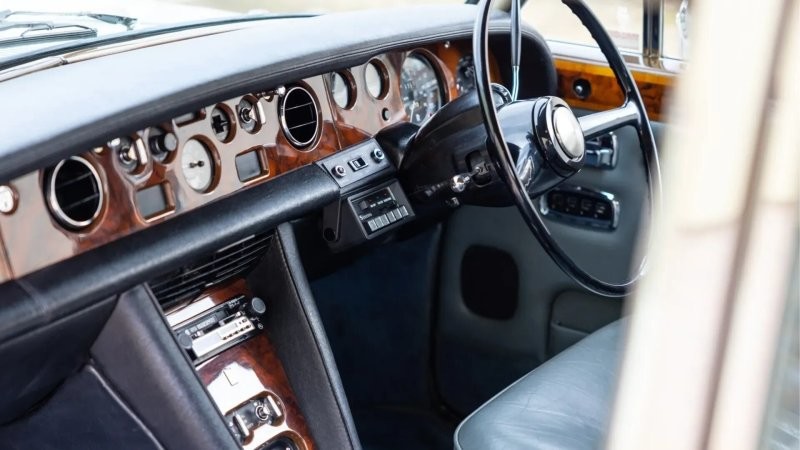 Легендарный Rolls-Royce Silver Shadow 1974 года Фредди Меркьюри будет продан с аукциона