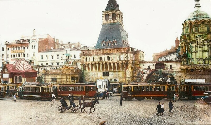 Владимирские ворота на Лубянской площади, 1925 год.