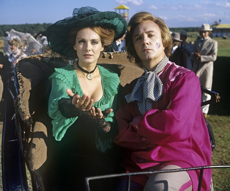 Гражина Байкштите и Леонид Куравлев в кадре из музыкального фильма «Пока безумствует мечта», 1978 год