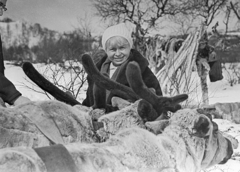 Александра Пахмутова в заполярном оленеводческом совхозе, 1965 год