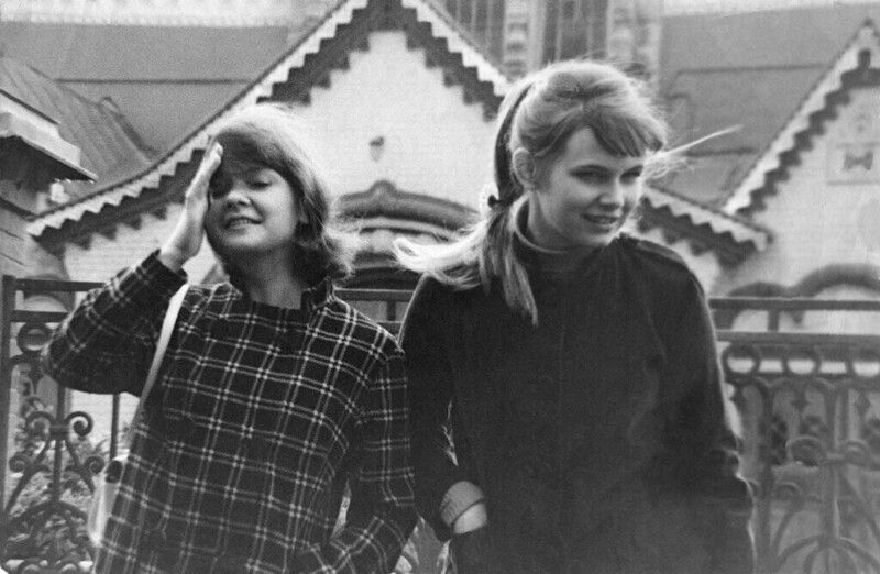 Екатерина Маркова и Ирина Короткова в период студенчества в театральном училище имени Б. В. Щукина, 1965 год