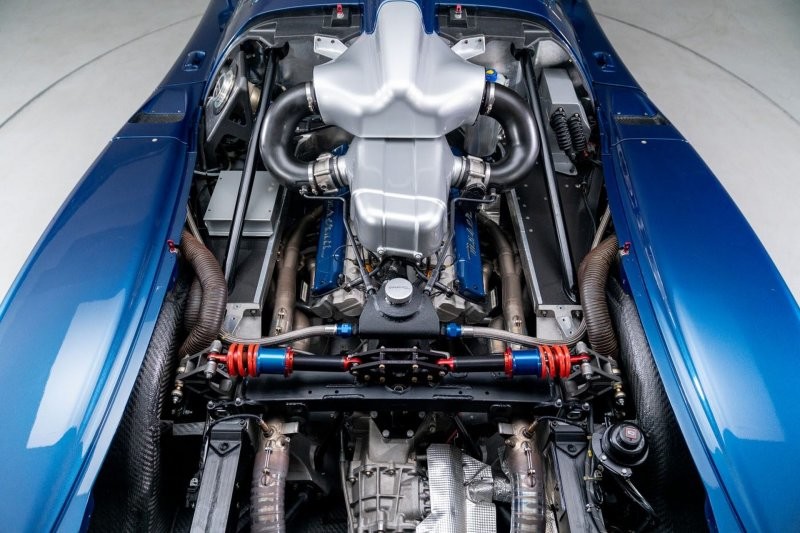 Супер-редкий гоночный Maserati MC12 Versione Corse выставлен на продажу, но его первый владелец никогда не ездил на нём