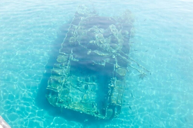 Затопленный танк в Красном море