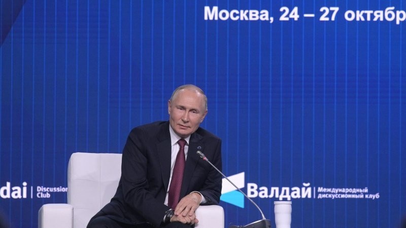Владимир Путин на заседании куба "Валдай" рассказал анекдот про замерзающего европейского мальчика