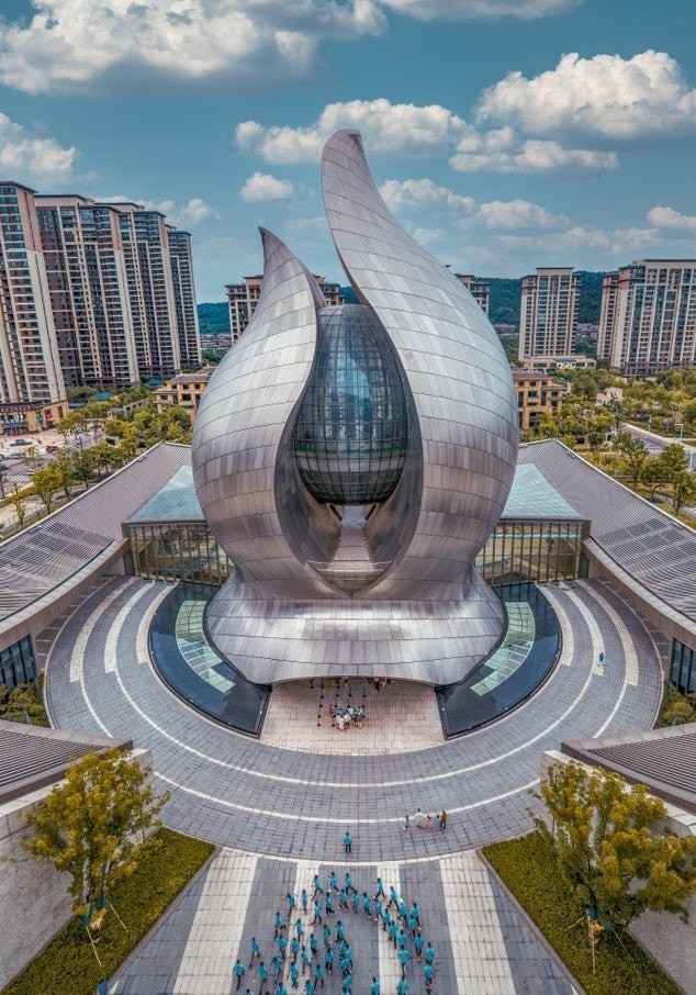 18 удивительных архитектурных сооружений, над чьим дизайном словно поработали инопланетяне