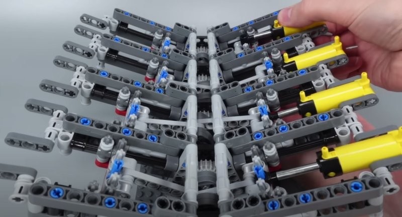 Удивительные поршневые двигатели с пневматическим приводом, созданные из конструктора Lego