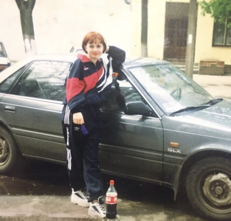 10. Дама возле авто, 1990-е годы