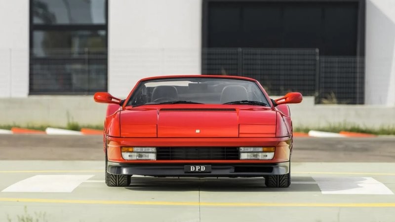 Супер-редкий Ferrari Testarossa Pininfarina Spider 1990 года, который проехал всего 400 километров
