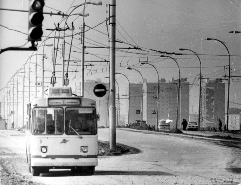Самый популярный советский троллейбус ЗиУ-9 44 года подряд выпускался в городе Энгельсе на Троллейбусном заводе имени Урицкого.