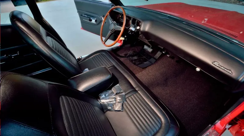 Единственный в мире четырехдверный Plymouth Barracuda 1970 года отправляется на аукцион