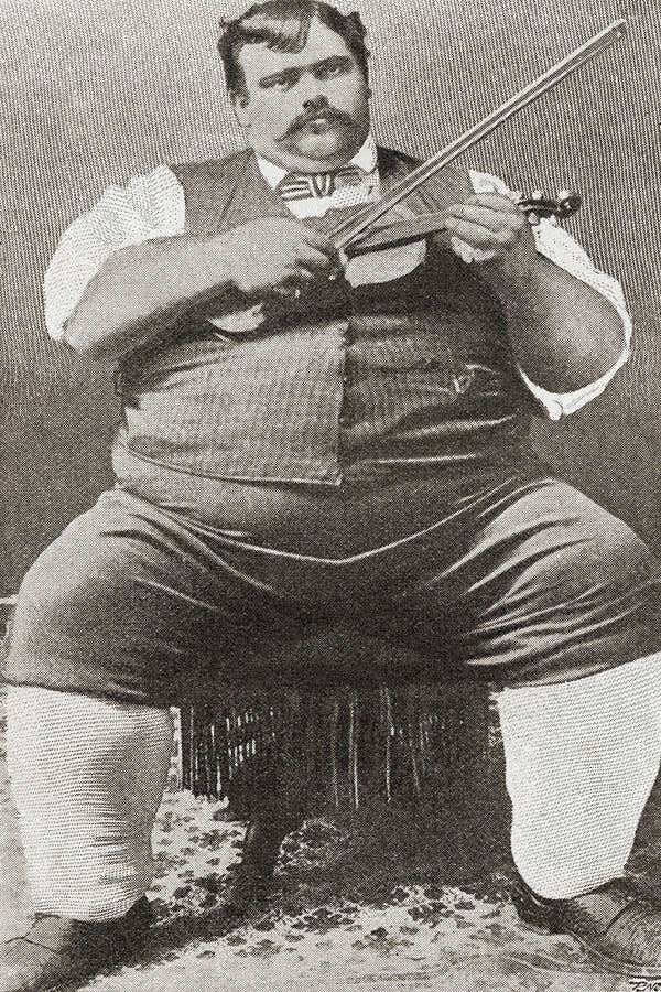 8. Этот мужчина, Гей Джуэл, получил звание «самого тяжелого человека в мире» в 1899 году