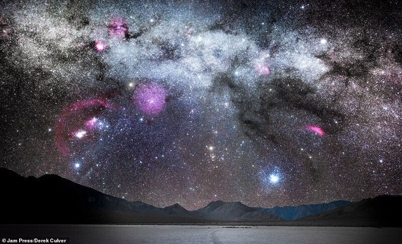 Созвездие Орион над озером Рейстрек-Плайя, Долина Смерти, Калифорния