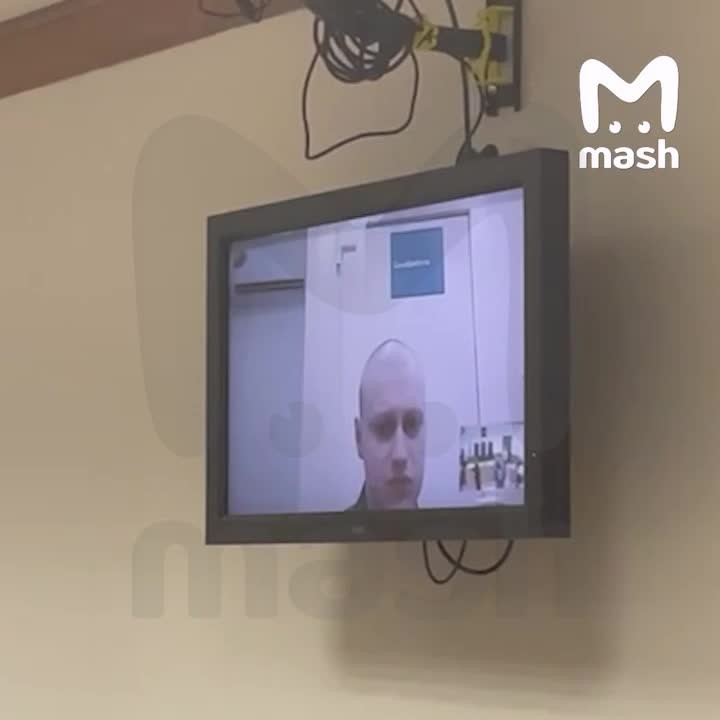 Можно меня депортируют быстрее, я хочу домой!: скандальный блогер