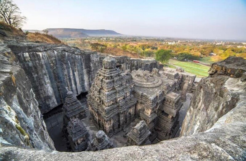 Храм Кайласа, Индия. Мегалит, высеченный из цельного камня