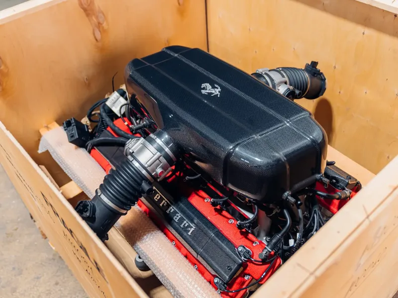 Абсолютно новый 6,0-литровый двигатель Ferrari Enzo V12 отправляется на аукцион