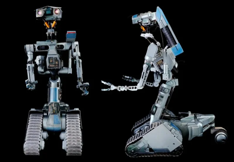 «Короткое замыкание»: оригинальный робот Johnny 5 направляется на аукцион