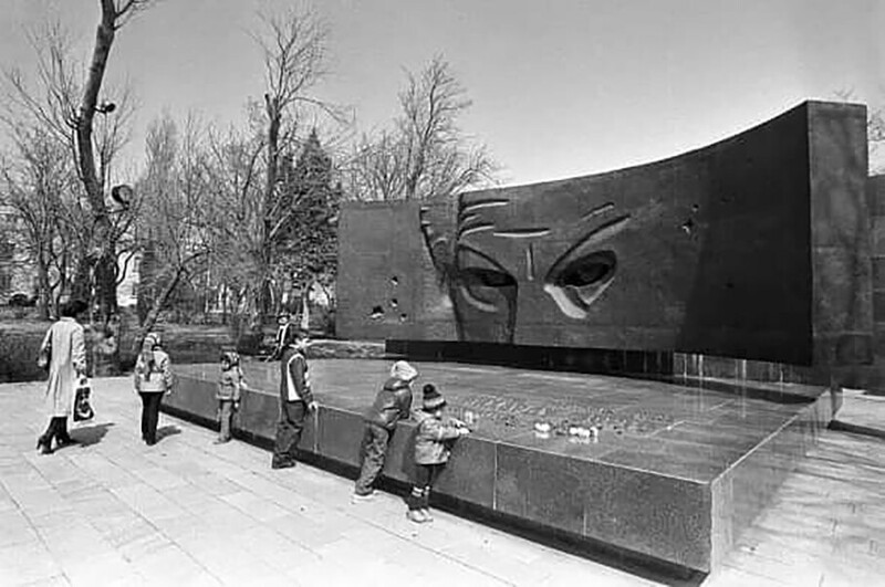 Памятник Рихарду Зорге в Баку. 1981 год