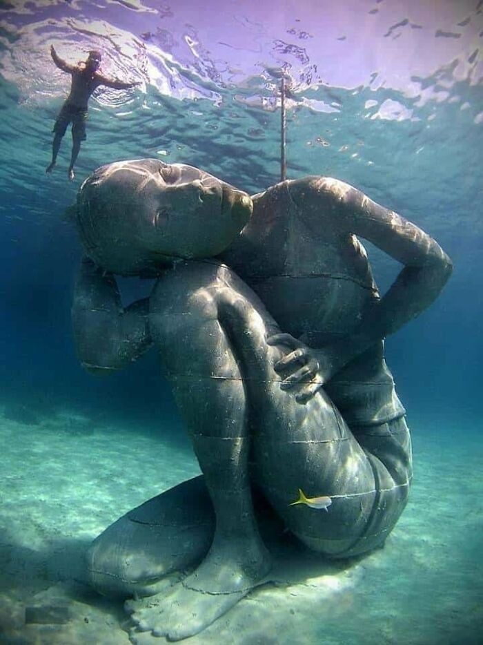 19. "Атлас океана". Самая большая подводная скульптура. Нассау, Багамы