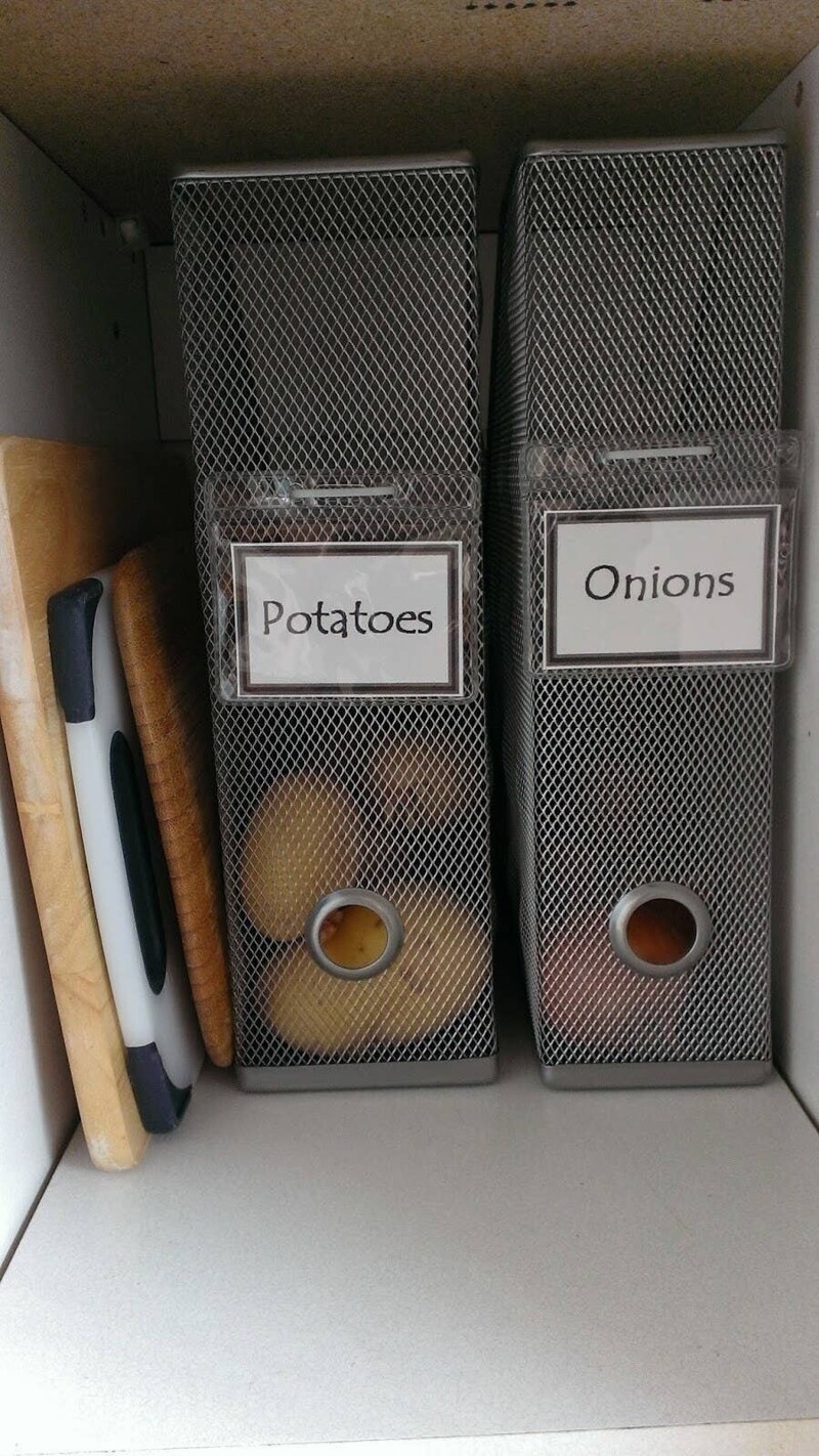 А здесь организовали хранение картофеля и лука