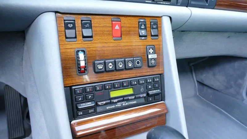 Дизельный Mercedes-Benz 1983 года, который можно было купить только в Америке
