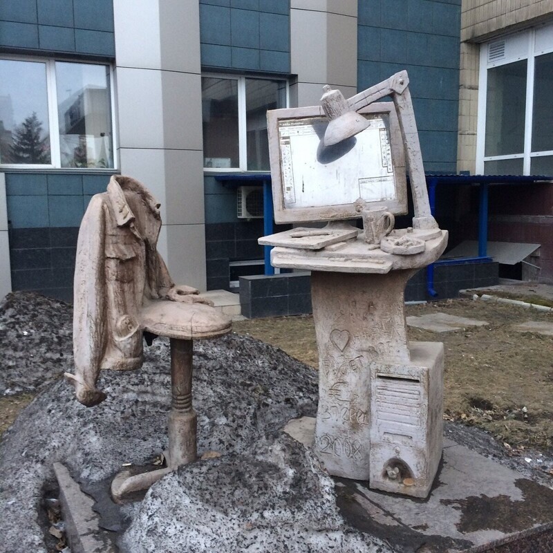 3. Памятник дизайнеру, Красноярск, Россия