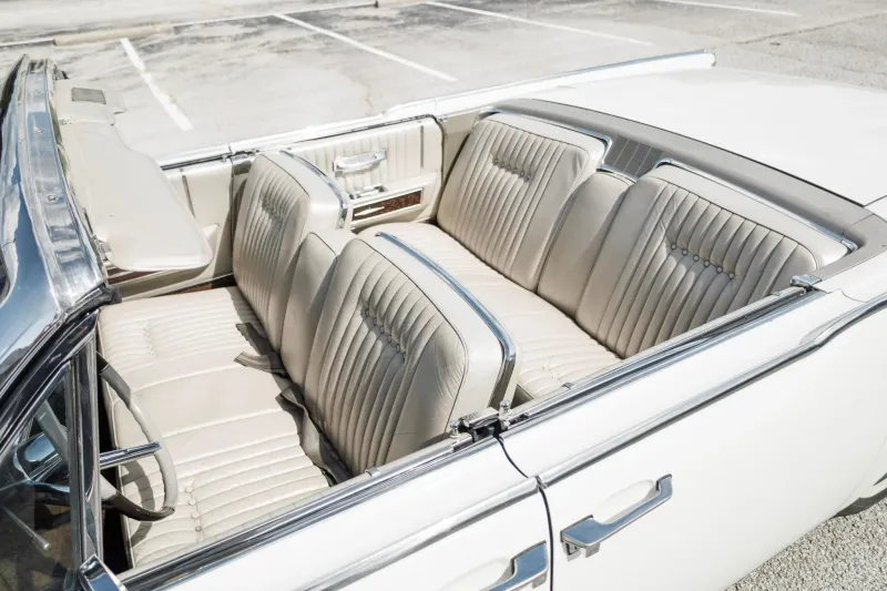 Кабриолет Lincoln Continental 1964 года выпуска экс-президента США Линдона Джонсона выставлен на продажу