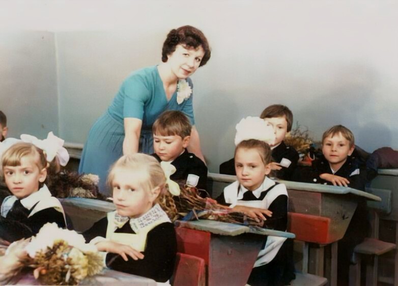 «В первый раз в первый класс». Череповец, 1982 год.