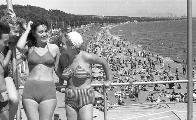 Пляж Мариуполя. 1970-е годы.