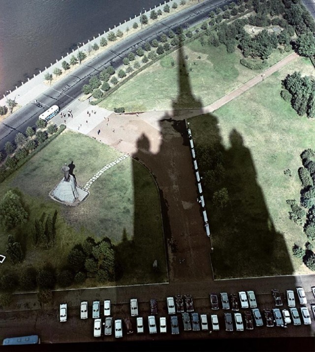 Фото 1967 г. из архива А. Кондрашова. Внушающая тень