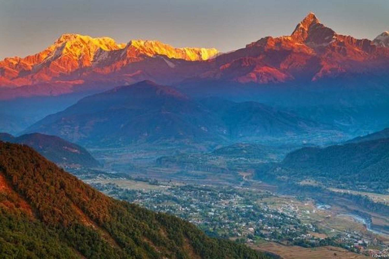 Высокие горы индии. Непал Покхара Гималаи. Долина Катманду Гималаи. Катманду Непал горы. Национальный парк Аннапурны Непал.