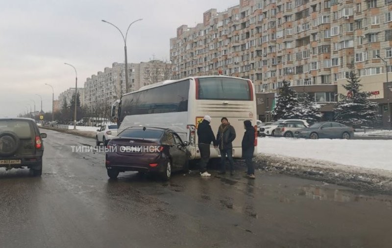 Дело Шамаича живёт: в Обнинске водитель врезался в припаркованный автобус