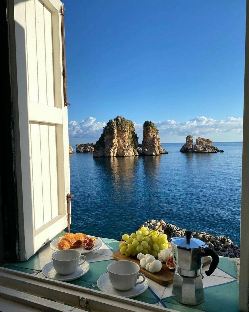 Завтрак у моря фото