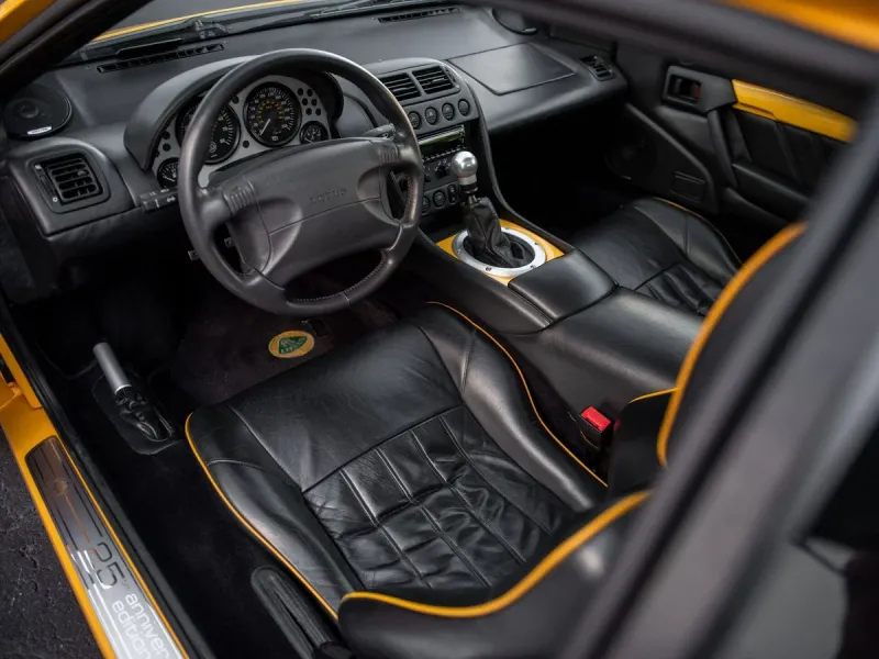 Lotus Esprit V8 25th Anniversary Edition: на таком можно и к Джулии Робертс подкатить