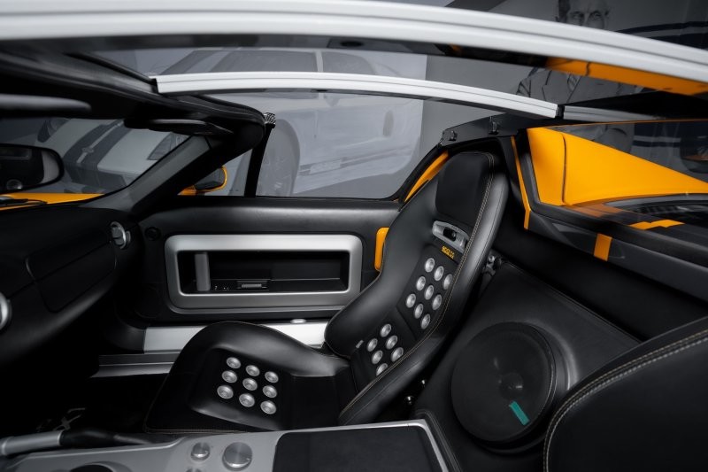 Потрясающий Ford GTX1 с кузовом Targa: настоящая редкость