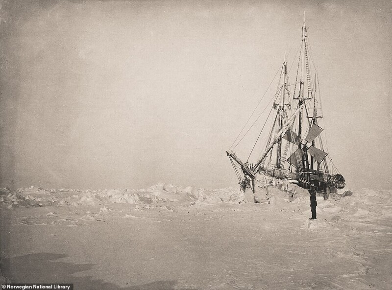Опубликованы новые фото первой экспедиции к Северному полюсу
