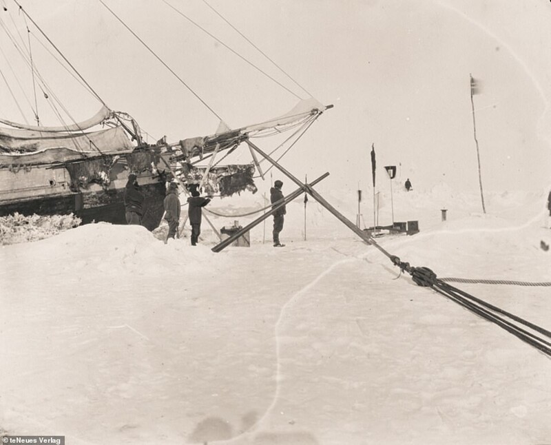 Опубликованы новые фото первой экспедиции к Северному полюсу