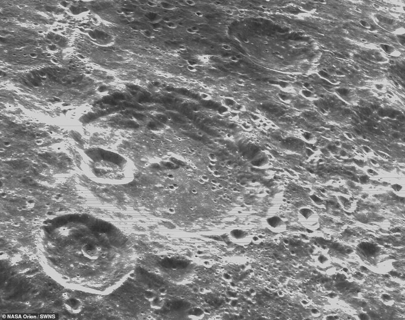 "Орион" прислал на Землю фотографии Луны с близкого расстояния