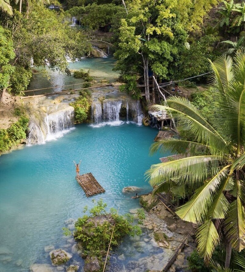 Водопад на острове Сикихор, Филиппины