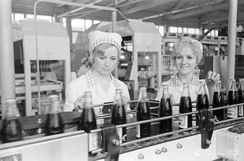 Первый завод Пепси–колы в СССР. Новороссийск, 1974 год