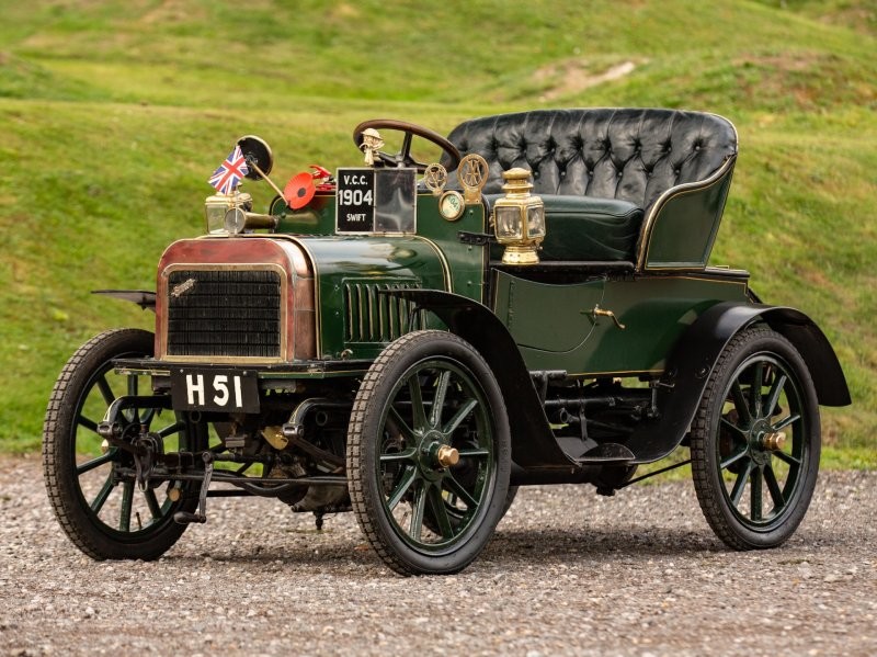 9. Swift 7HP Two-Seater 1904 года (№182) продан за £103,500