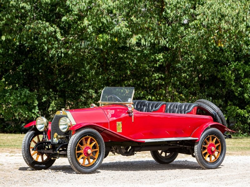 8. Lancia Theta 1917 года (№B3950) продан £126,500