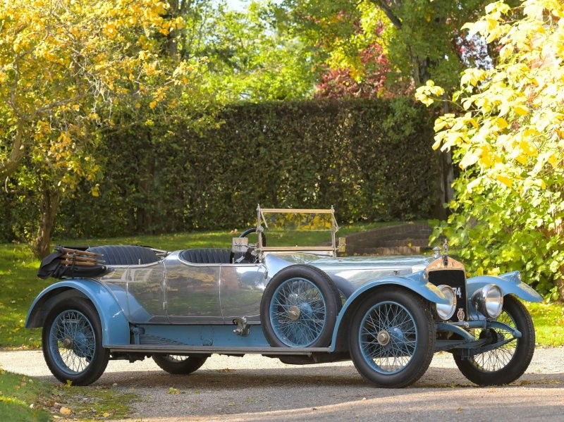 5. Lanchester Sporting Forty Torpedo Tourer 1915 года (№1569) продан за £207,000