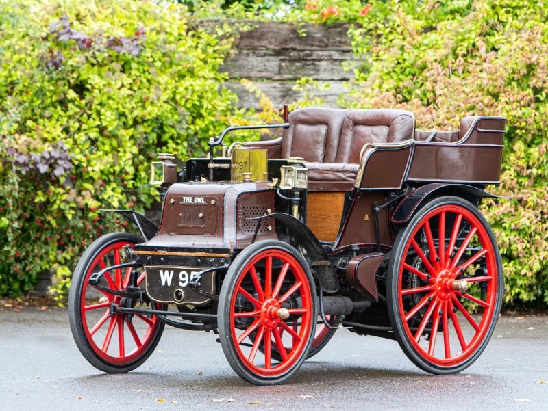 3. Daimler 4HP Tonneau by Arthur Mulliner 1897 года (№10587) продан за £345,000