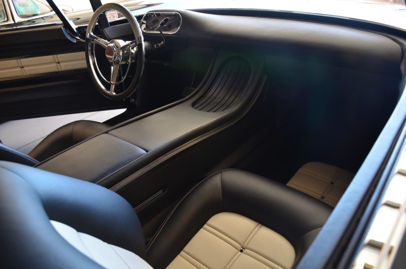 Длинный и низкий: кастомный Lincoln Continental 1956 года мощностью 850 лошадей
