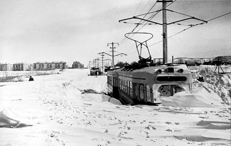 Застрявшие в снегу трамваи, Комсомольск-на-Амуре, 1960-е