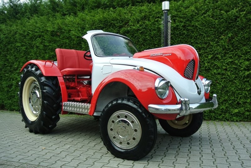 Косплей винтажного трактора Porsche в образе Volkswagen Beetle