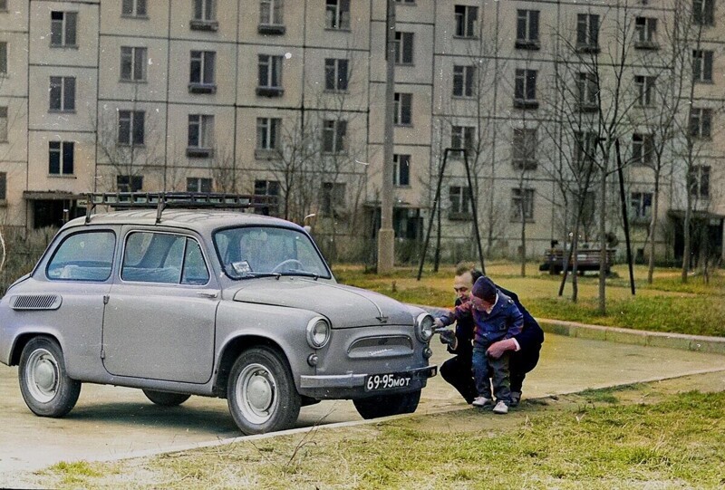 Двор на улице Обручева, 1971 год.
