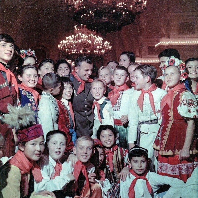 Юрий Гагарин на Новогодней елке в Кремле, Я. Халип, 1962 год