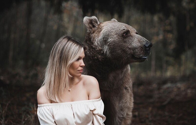 Девушка поделилась  впечатлениями от фотосессии с бурым медведем Степаном