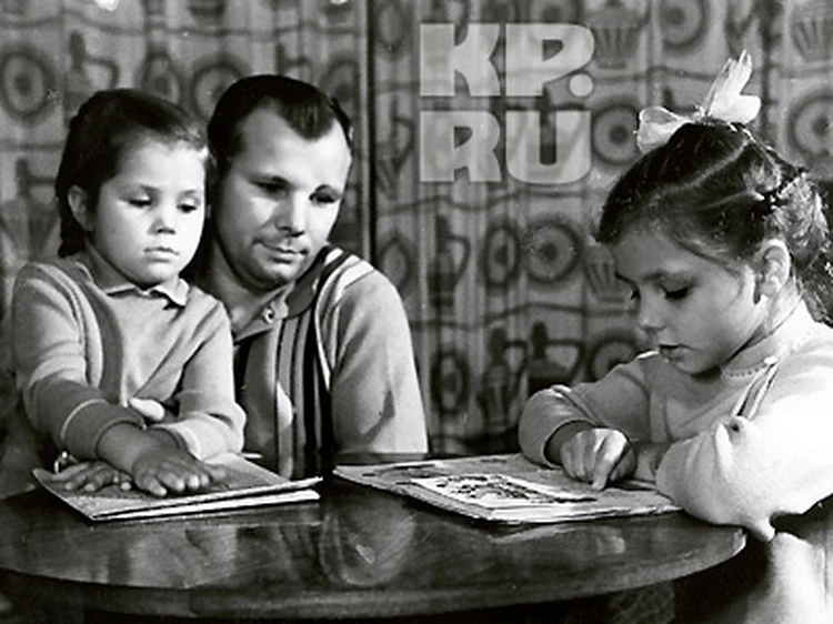 В детстве голодал, в партию вступил за год до полёта: рассекречено личное дело Юрия Гагарина